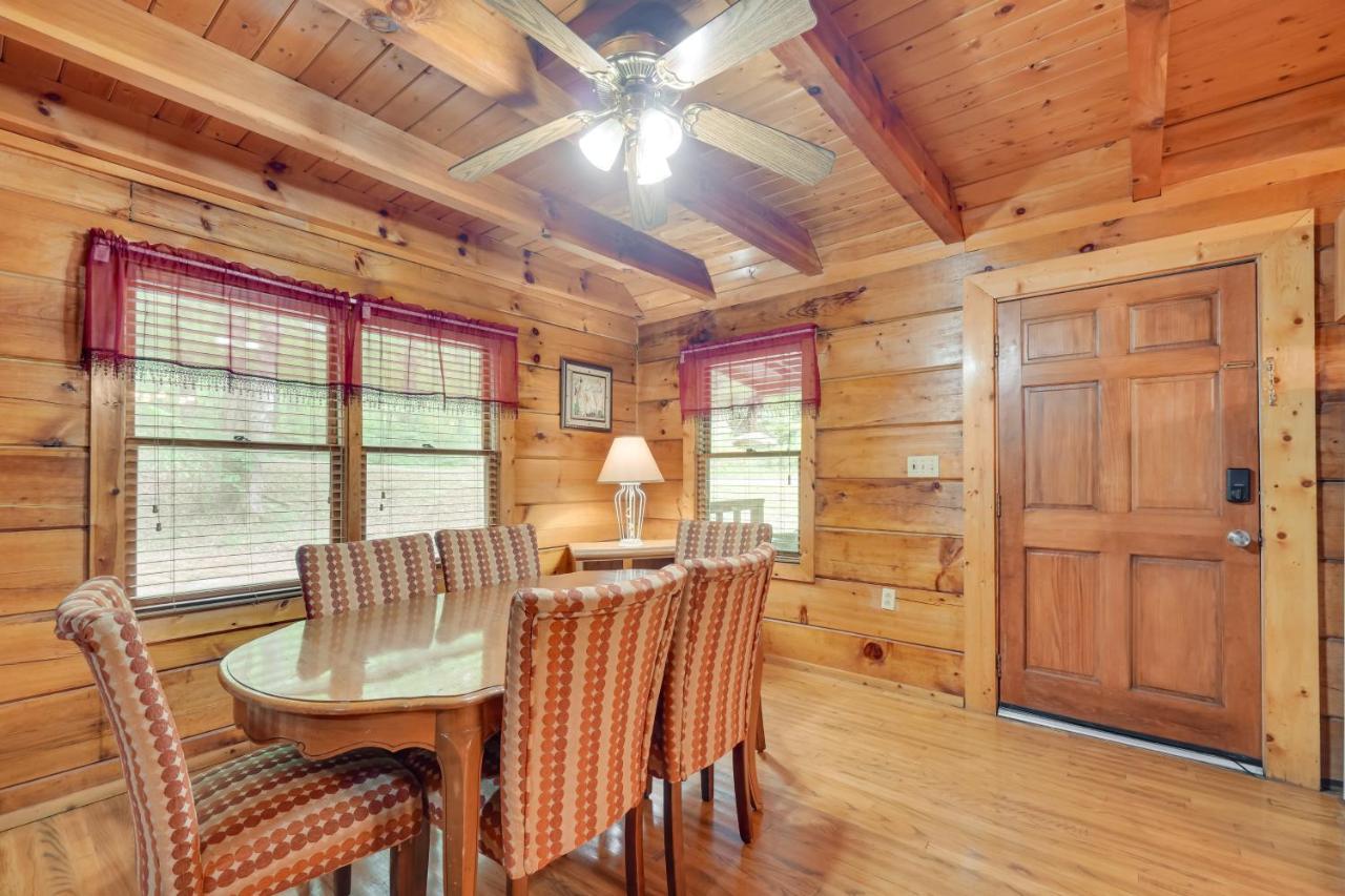 Cabin With Hot Tub About 6 Mi To Downtown Gatlinburg! Kültér fotó