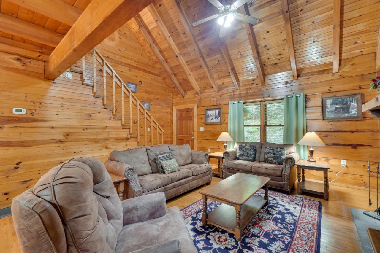 Cabin With Hot Tub About 6 Mi To Downtown Gatlinburg! Kültér fotó