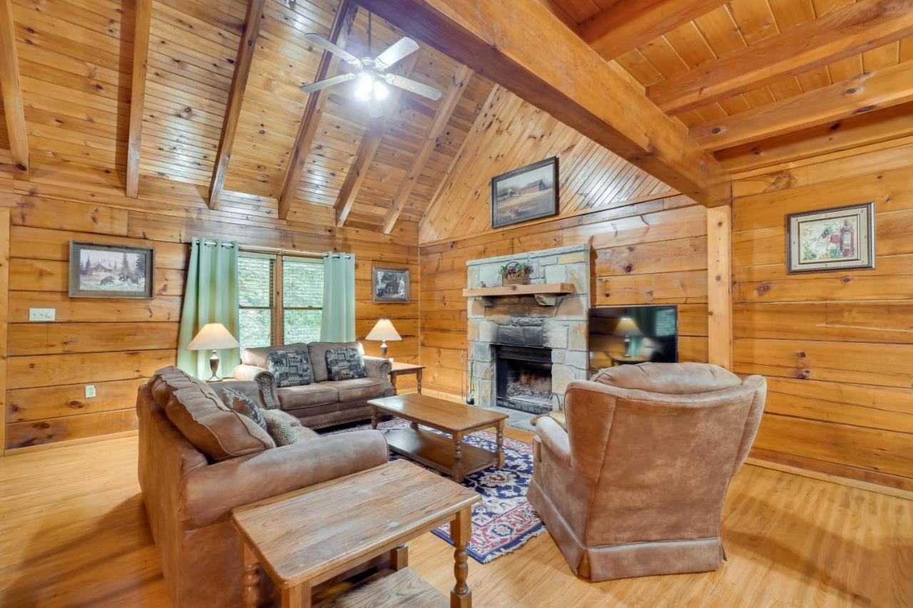 Cabin With Hot Tub About 6 Mi To Downtown Gatlinburg! Kültér fotó