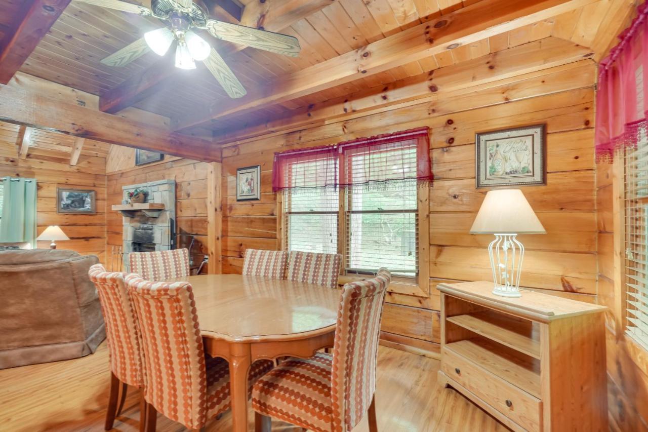 Cabin With Hot Tub About 6 Mi To Downtown Gatlinburg! Kültér fotó